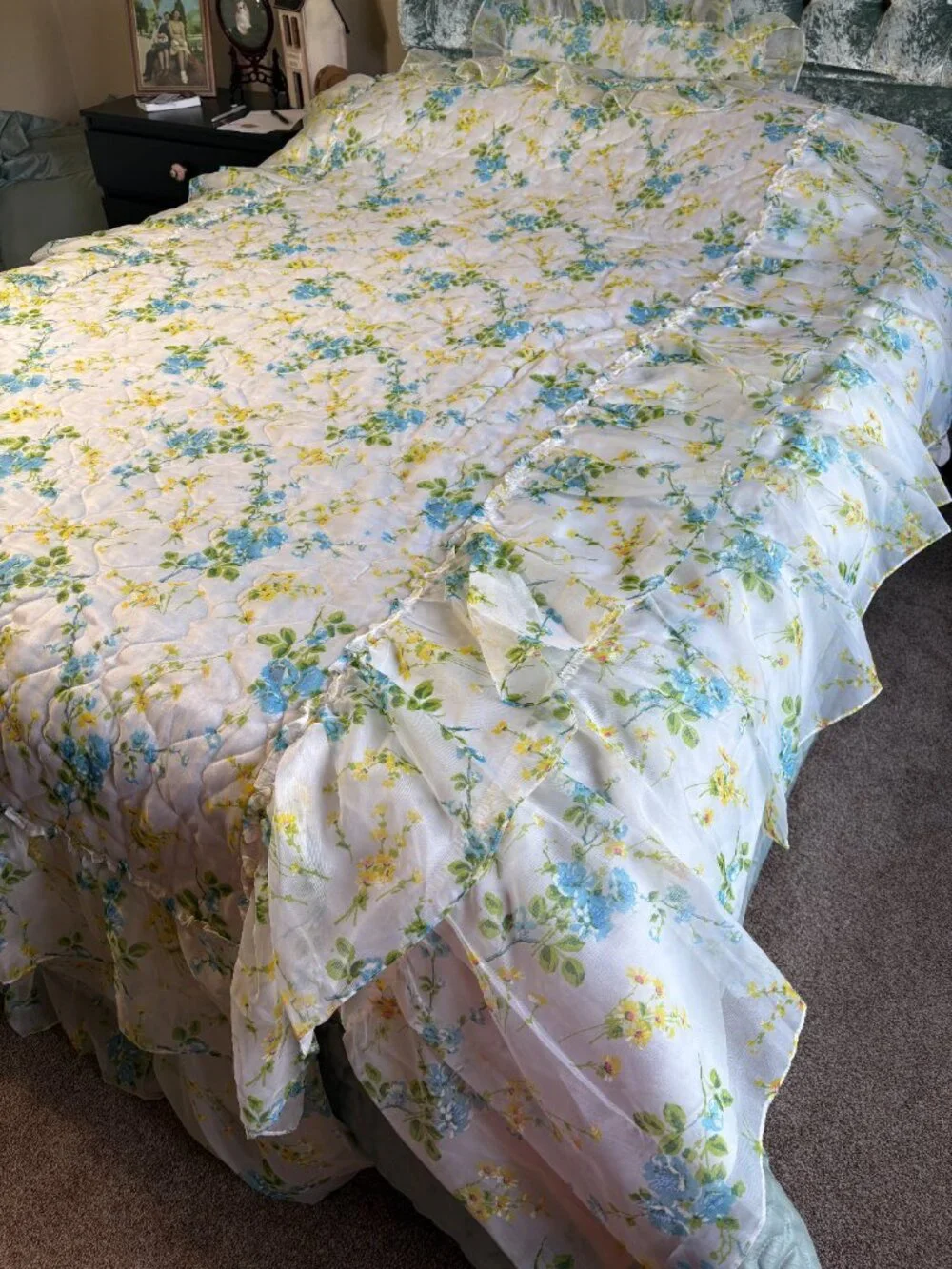 Delicate Vintage Blue & Yellow Floral Ruffled Twin Bedspread & Pillow Sham